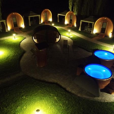 Vicolungo Glamour Lodge & Spa - Free Spa Hot Tub E Sauna Bagian luar foto