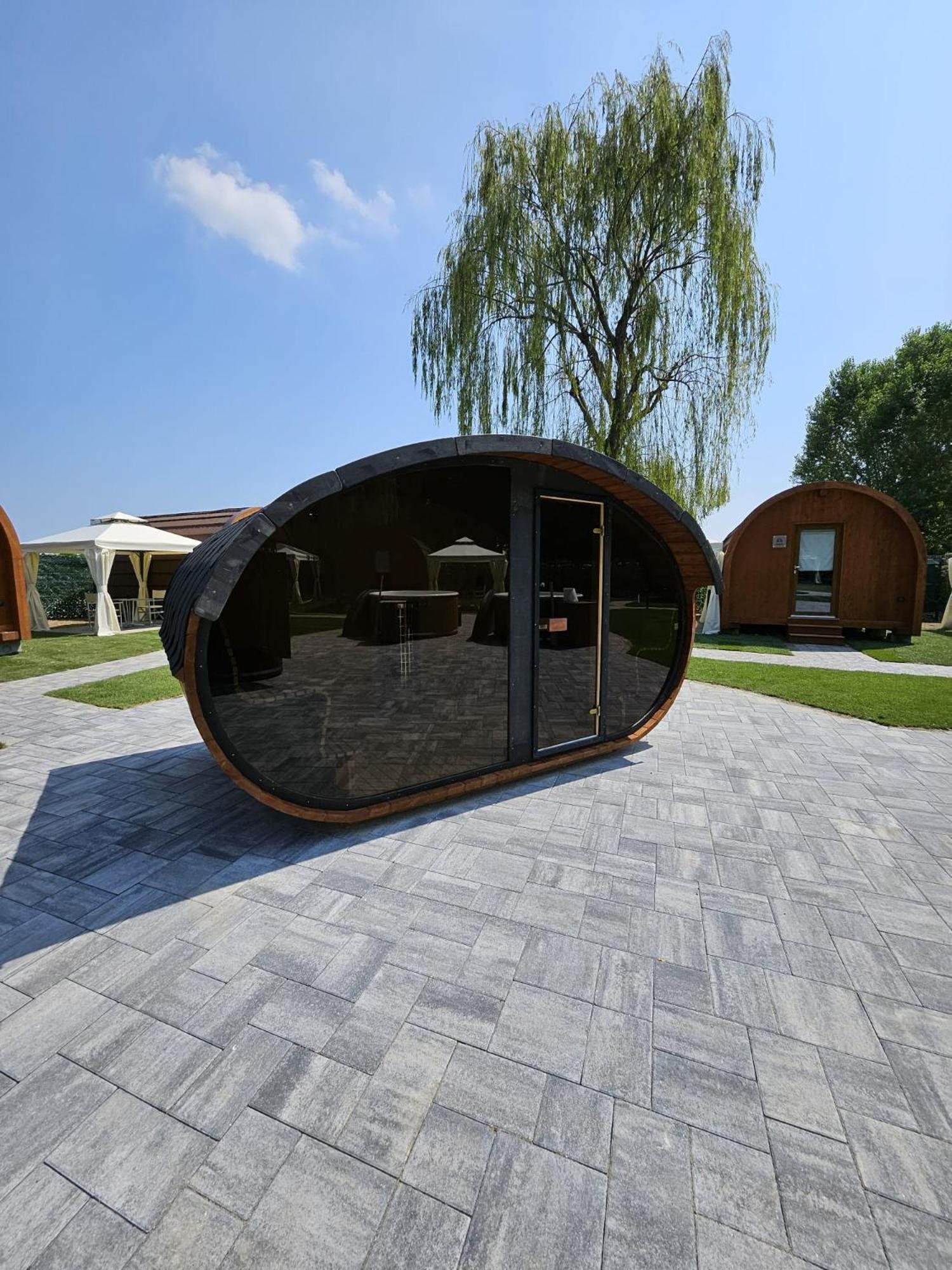 Vicolungo Glamour Lodge & Spa - Free Spa Hot Tub E Sauna Bagian luar foto