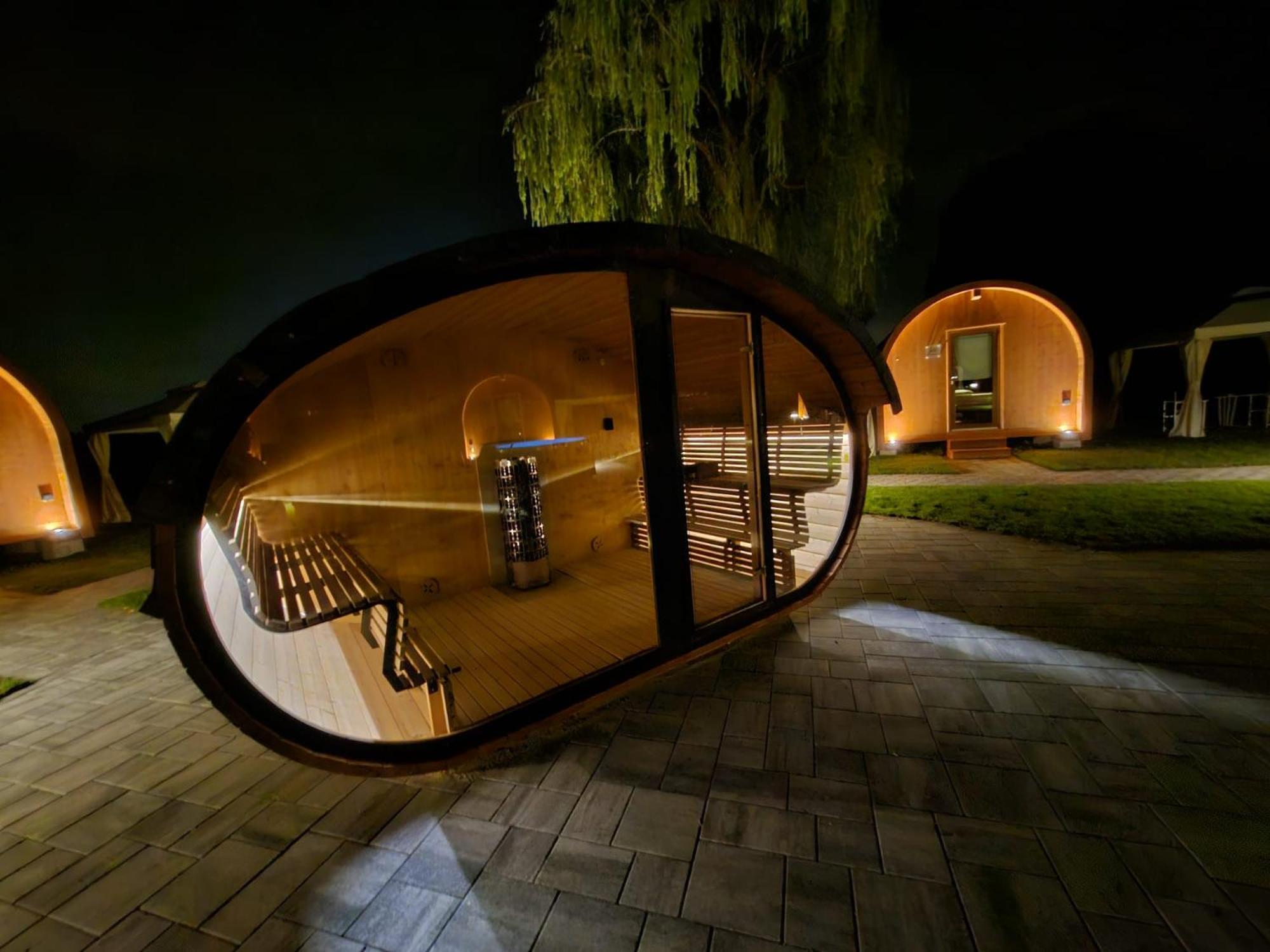 Vicolungo Glamour Lodge & Spa - Free Spa Hot Tub E Sauna Bagian luar foto