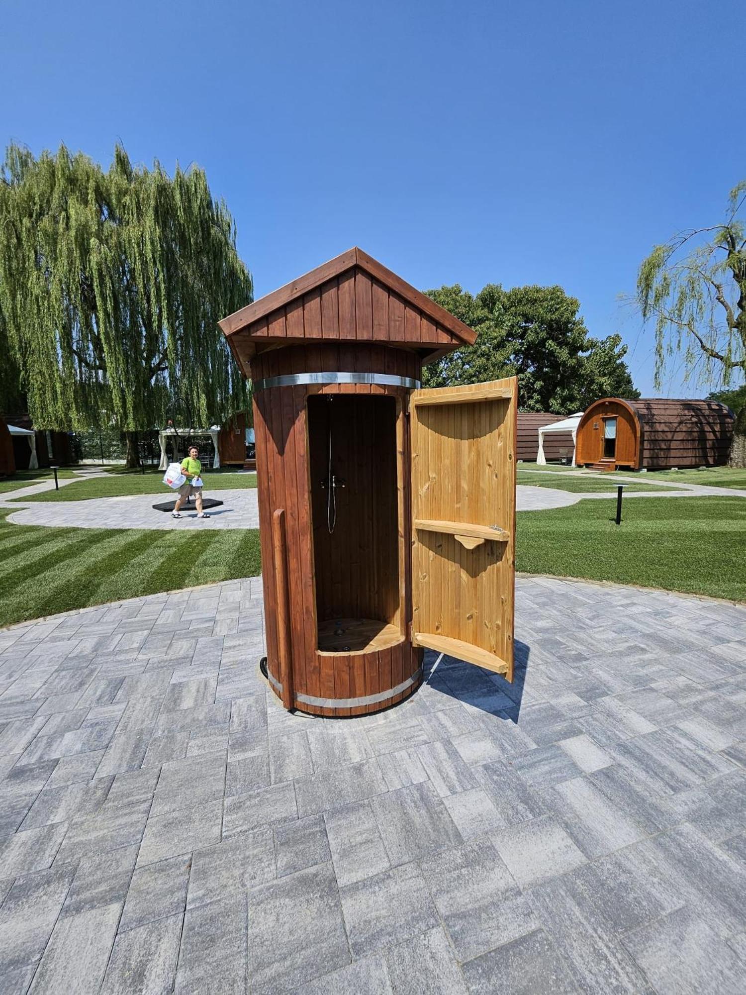Vicolungo Glamour Lodge & Spa - Free Spa Hot Tub E Sauna Bagian luar foto