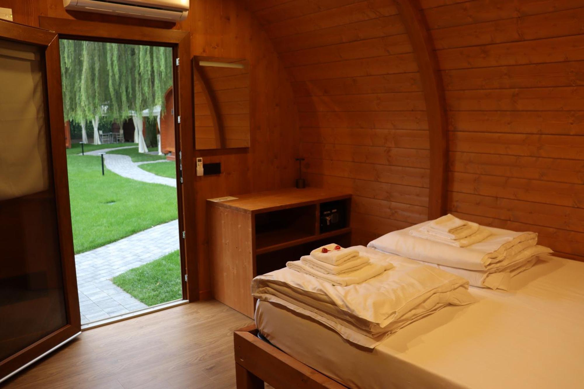Vicolungo Glamour Lodge & Spa - Free Spa Hot Tub E Sauna Bagian luar foto