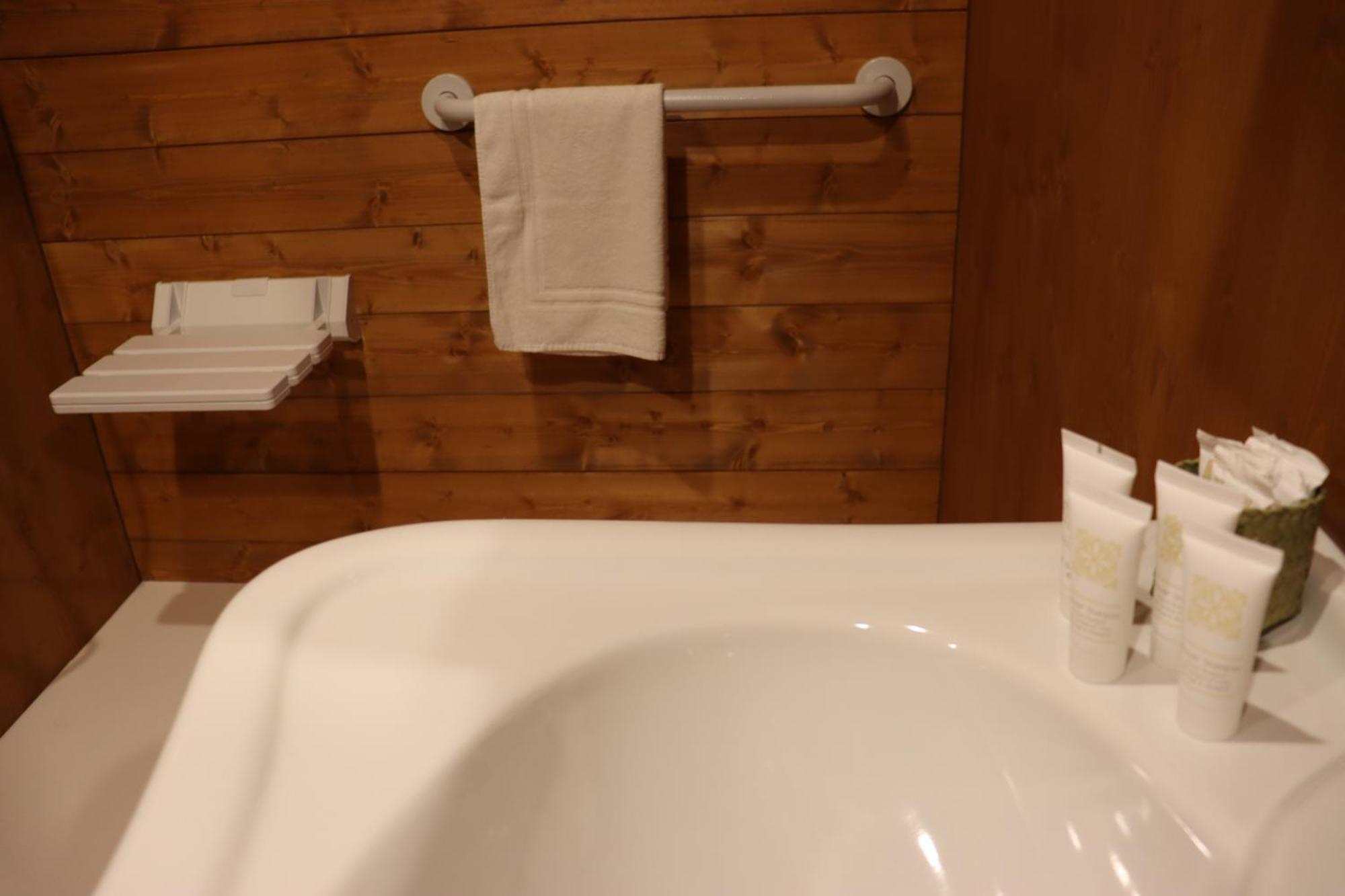 Vicolungo Glamour Lodge & Spa - Free Spa Hot Tub E Sauna Bagian luar foto