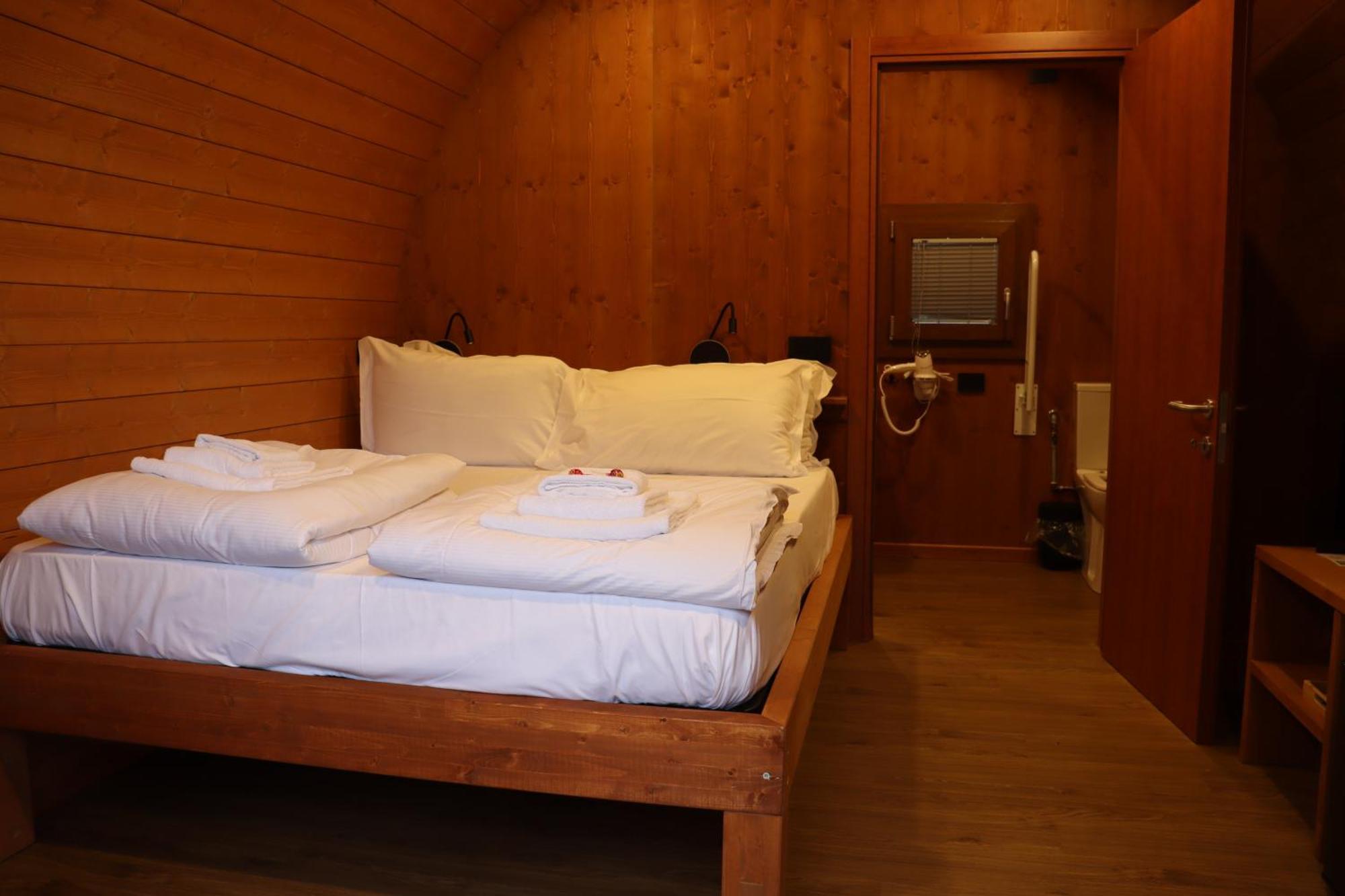 Vicolungo Glamour Lodge & Spa - Free Spa Hot Tub E Sauna Bagian luar foto